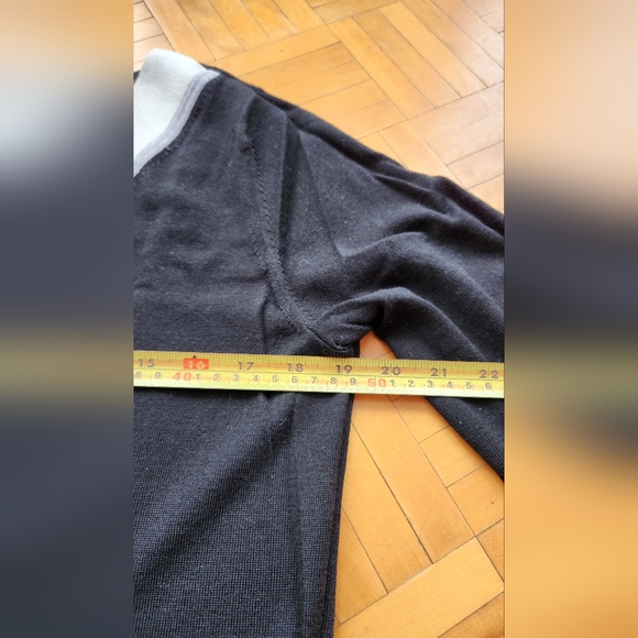 NWT Banana Republic Washable Merino Wool Sweater - Picture 8 of 9